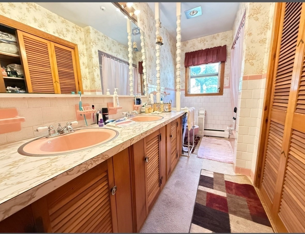20 Indian Point Road Webster, MA 01570 - Photo 9 of 26