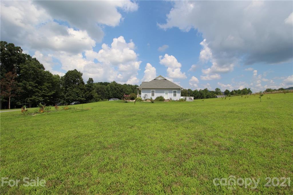 2481 Genes Loop Morganton, NC 28655 - Photo 5 of 43 Gallery Image 5