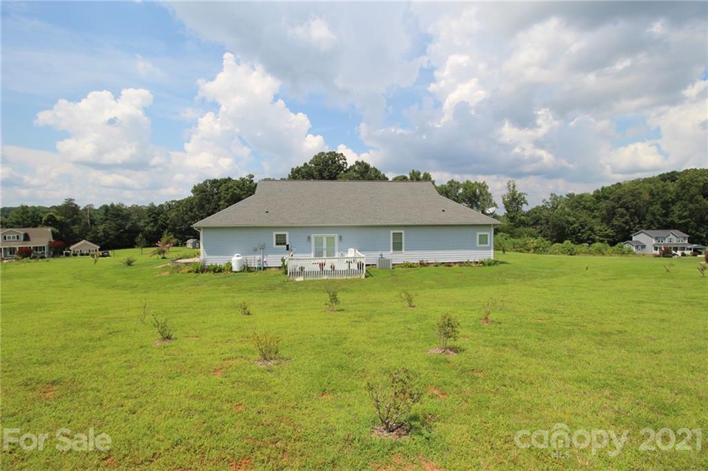2481 Genes Loop Morganton, NC 28655 - Photo 8 of 43 Gallery Image 8