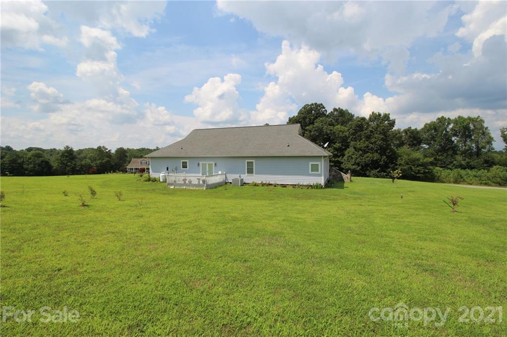 2481 Genes Loop Morganton, NC 28655 - Photo 9 of 43 Gallery Image 9
