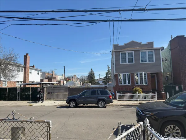 $1,399,000 | 136-15 Whitelaw Street | Ozone Park