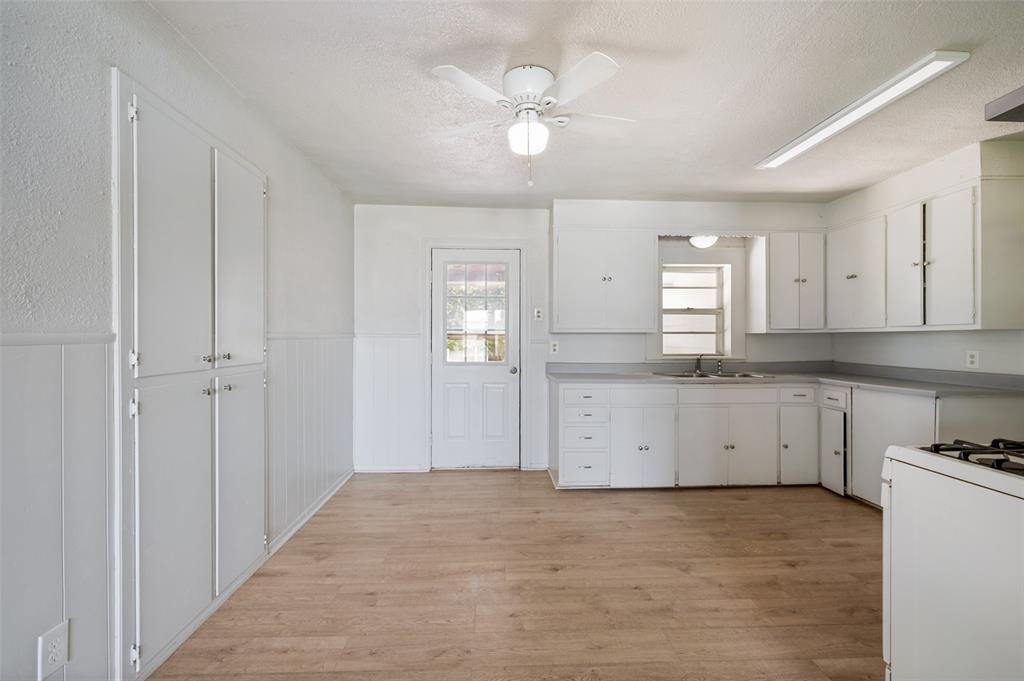 1814 Refinery Road Gainesville, TX 76240 - Photo 9 of 25