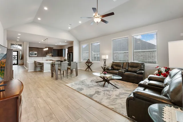 $485,000 | 10473 Eastern Bluestar Drive, Conroe, TX 77385