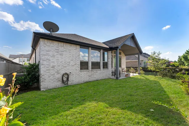 $485,000 | 10473 Eastern Bluestar Drive, Conroe, TX 77385