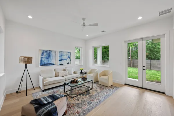 $584,000 | 3614 Abbate Circle, Unit A, Austin, TX 78721