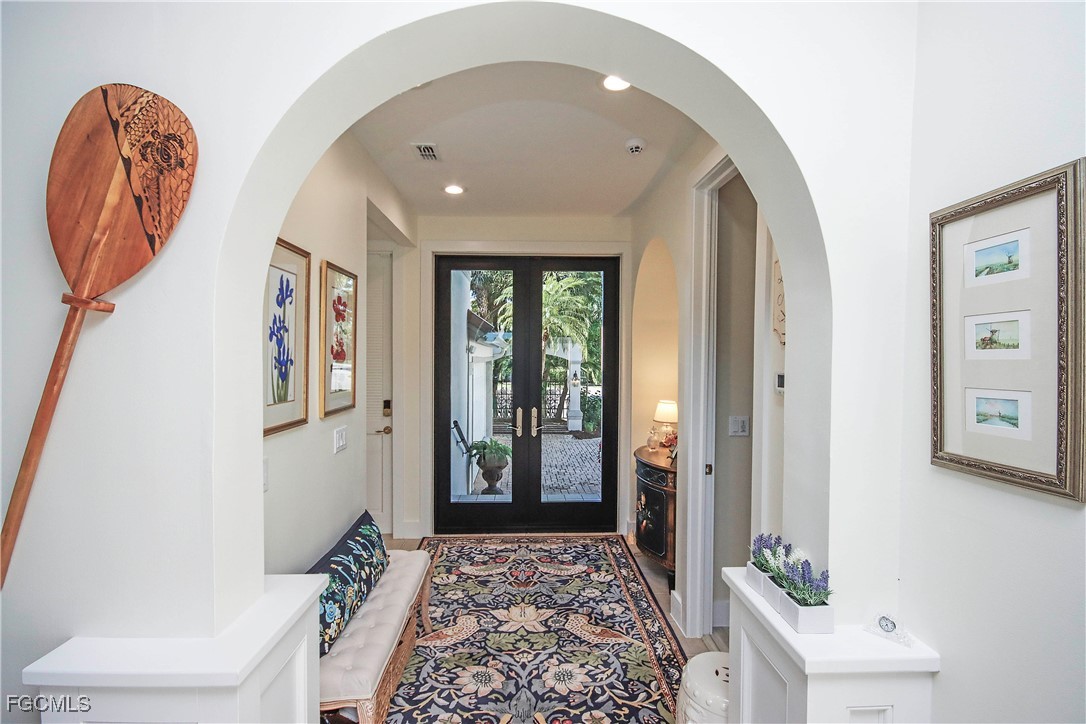 2548 Wulfert Road Sanibel, FL 33957 - Photo 5 of 36