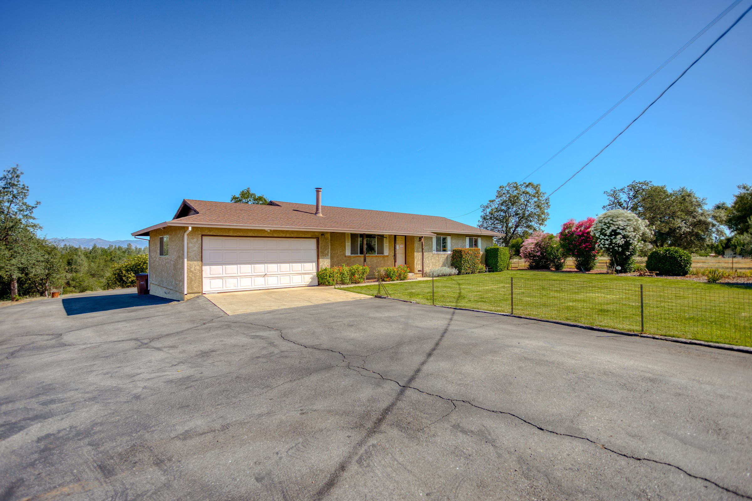 6768 Happy Valley Road Anderson, CA 96007 - Photo 4 of 20 Lots of parking space