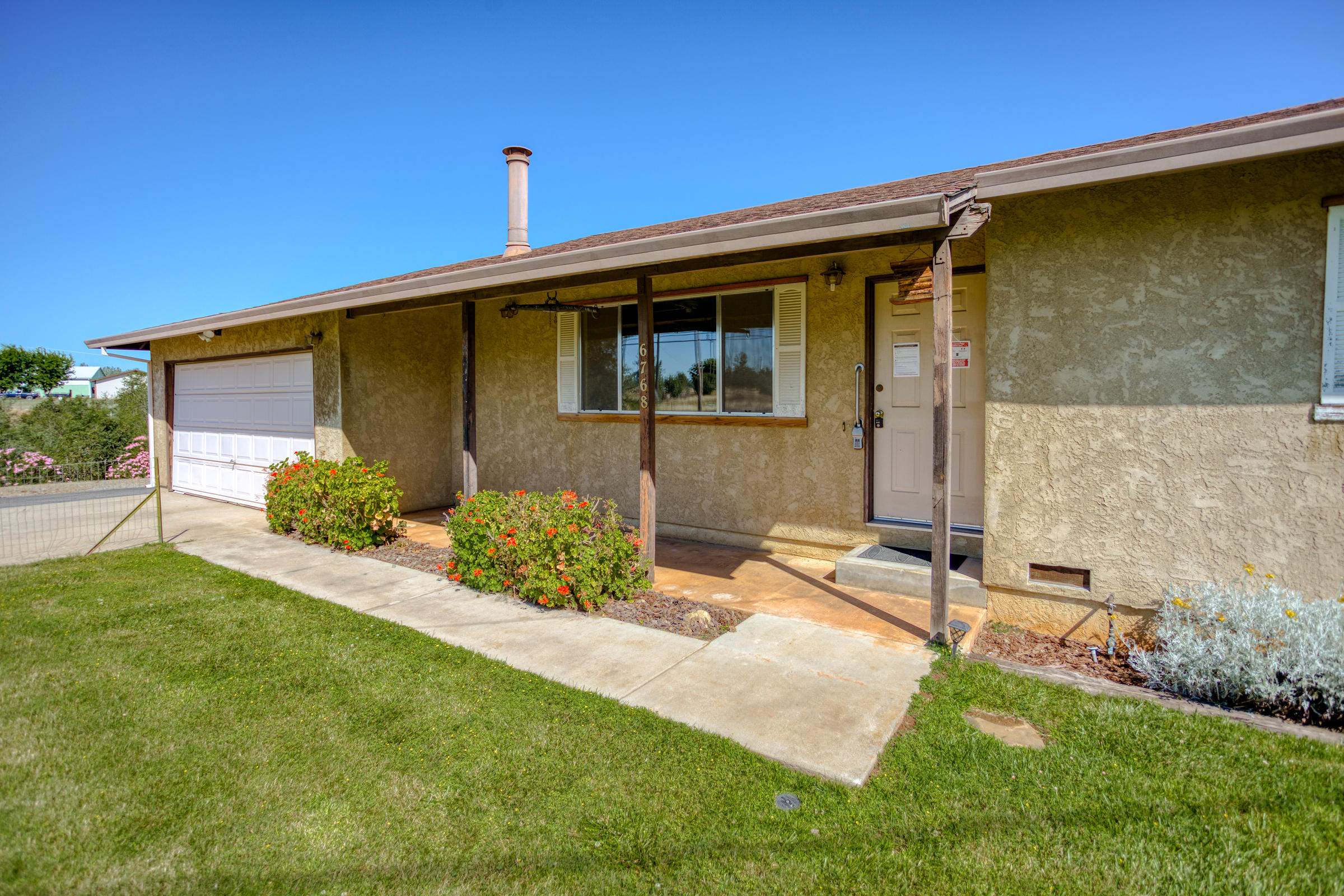 6768 Happy Valley Road Anderson, CA 96007 - Photo 5 of 20 close to Happy Valley Schools