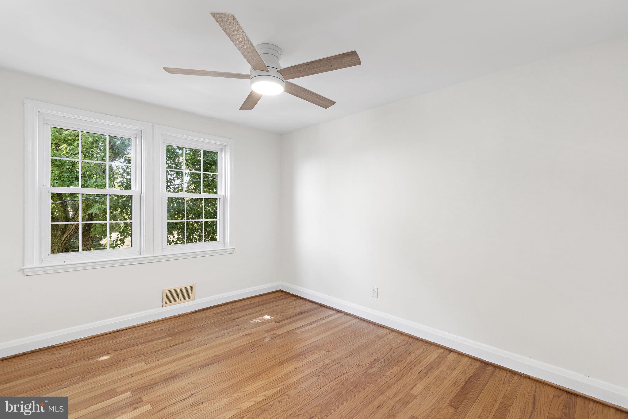 6125 Regent Park Road Baltimore, MD 21228 - Photo 17 of 39 Gallery Image 17