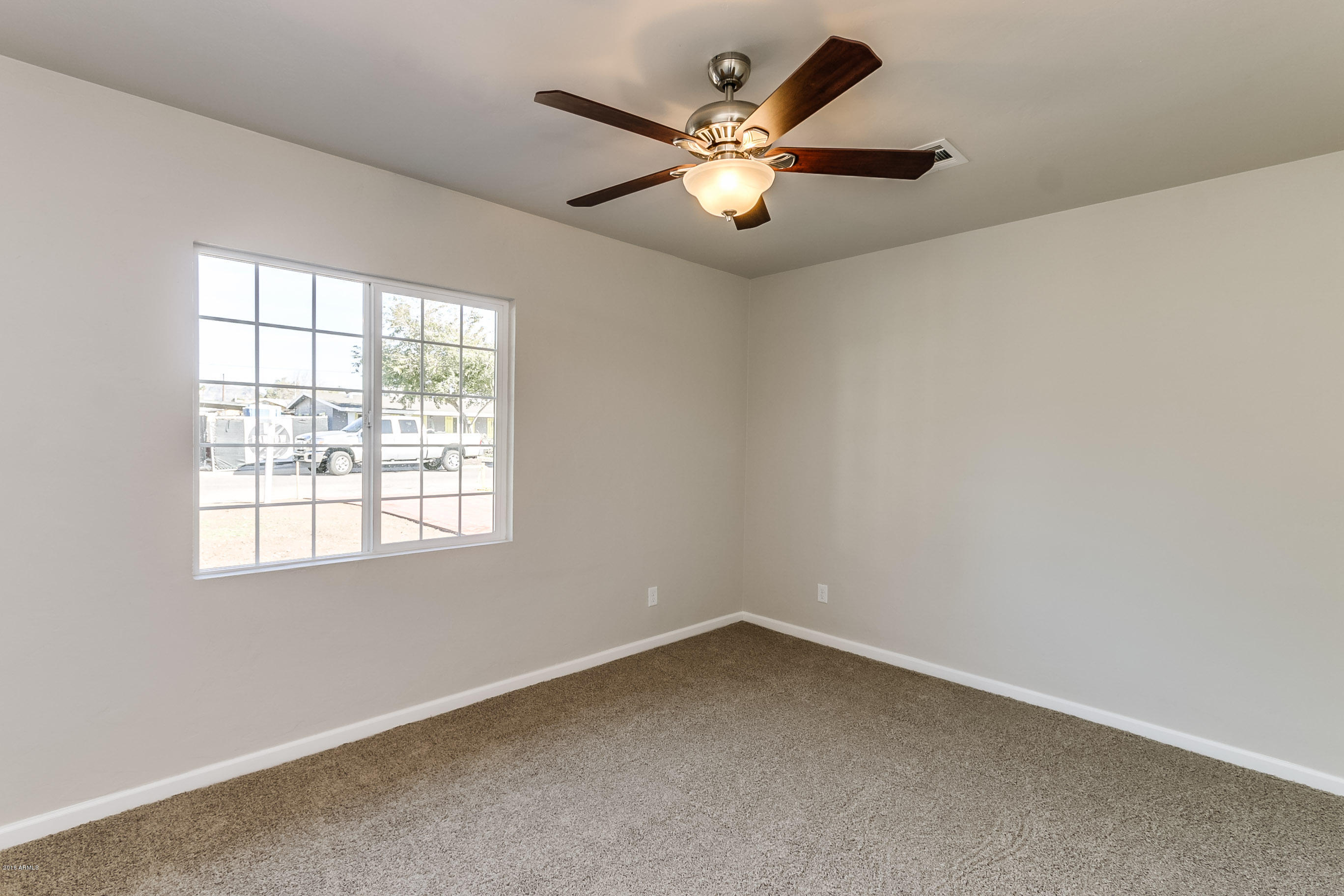 3535 East Piccadilly Road Phoenix, AZ 85018 - Photo 24 of 38 Piccadilly - 009