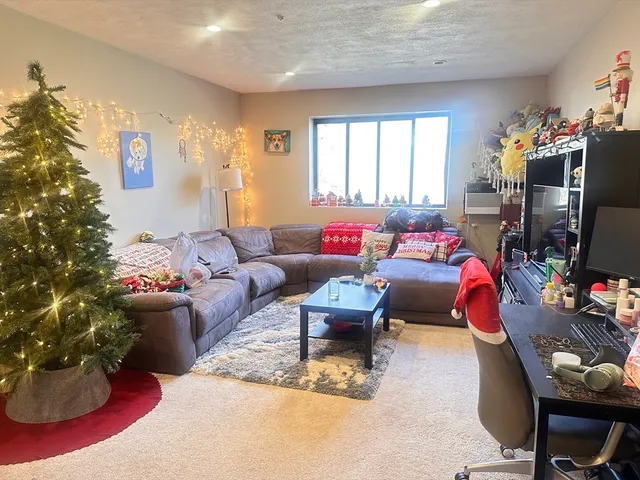 $1,850 | 67 Milliken Avenue, Unit 21B, Franklin, MA 02038