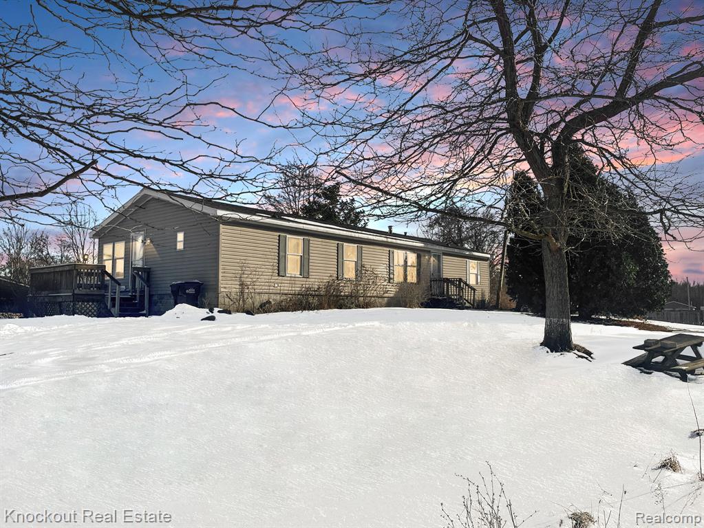 10040 Nichols Road Montrose, MI 48457 - Photo 1 of 36 Gallery Image 1