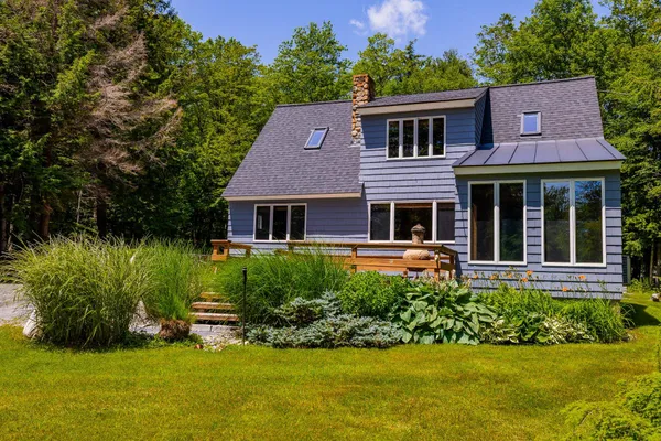 $565,000 | 1886 Winhall Hollow Road, Londonderry, VT 05155