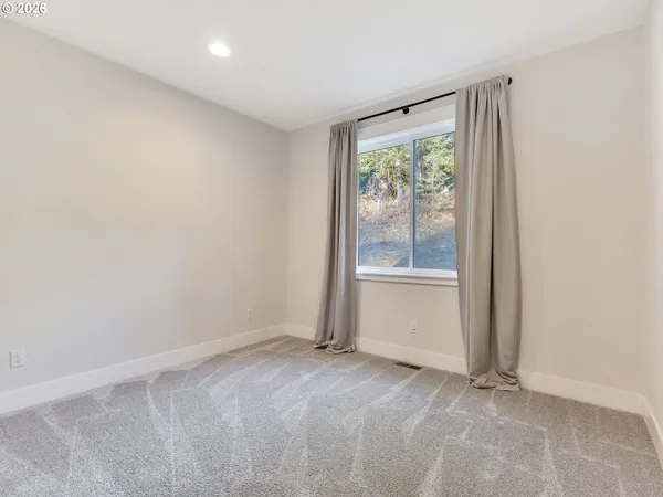 $650,000 | 37027 Danner Ridge Lane, Astoria, OR 97103