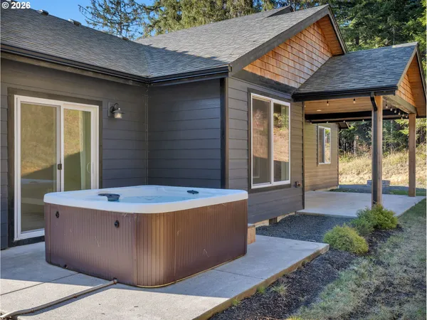 $650,000 | 37027 Danner Ridge Lane, Astoria, OR 97103