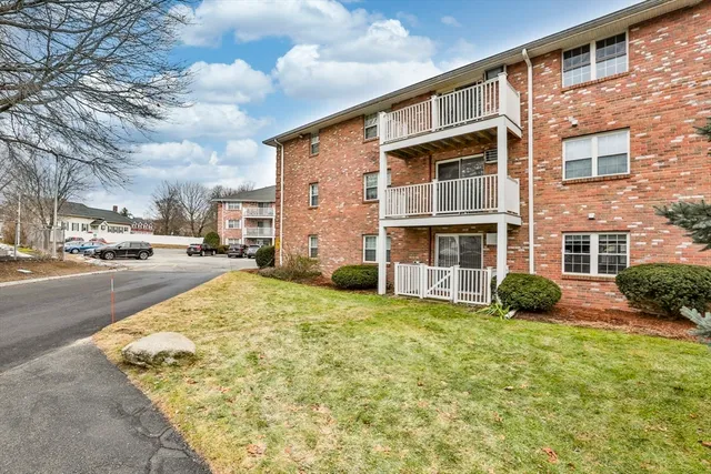 $1,975 | 5 Karen Circle, Unit 4, Billerica, MA 01821