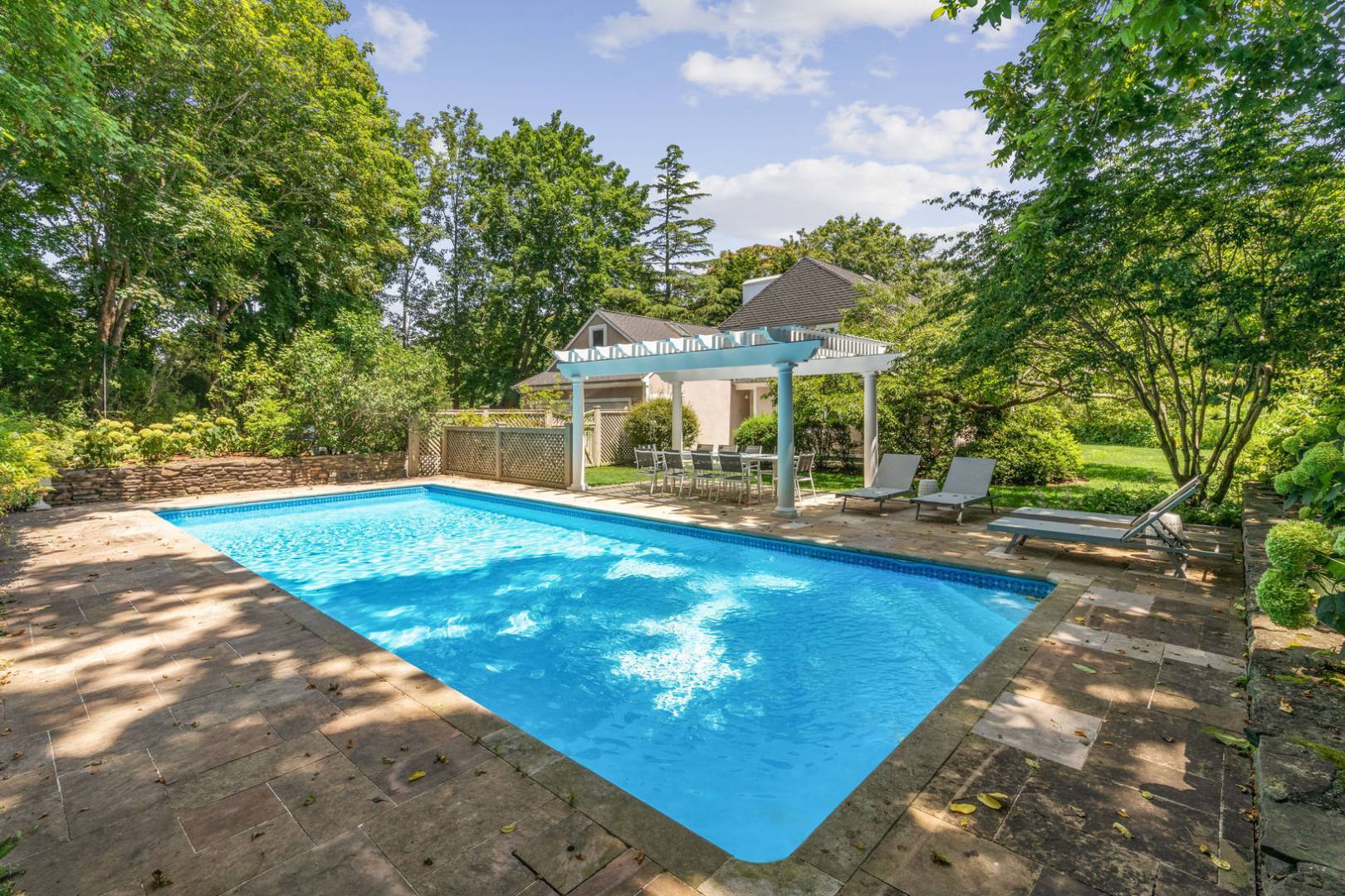 33 Cedar Street East Hampton, NY 11937 - Photo 14 of 16