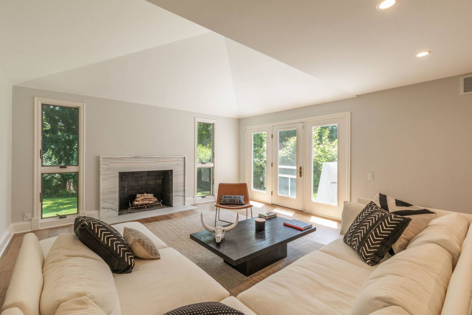 33 Cedar Street East Hampton, NY 11937 - Photo 5 of 16