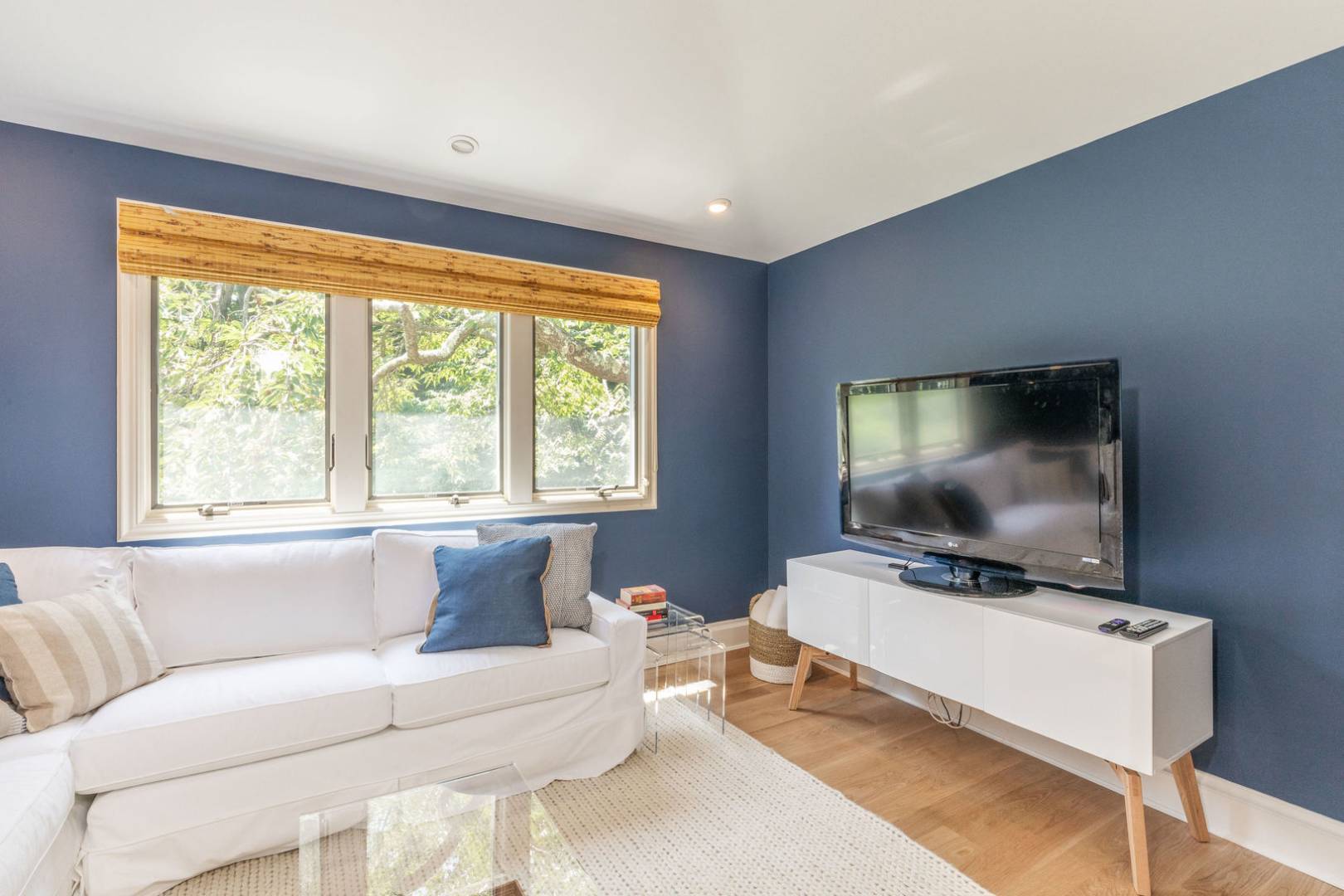 33 Cedar Street East Hampton, NY 11937 - Photo 6 of 16