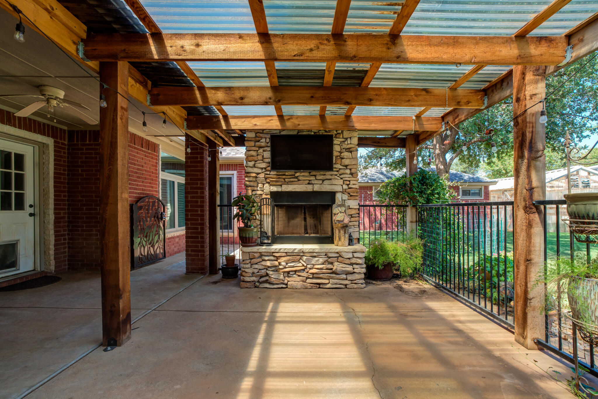 8605 Rochester Avenue Lubbock, TX 79424 - Photo 12 of 22 DSC02513_4_5