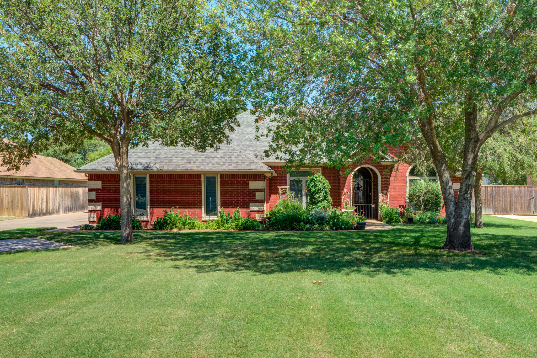 8605 Rochester Avenue Lubbock, TX 79424 - Photo 2 of 22 DSC02483_4_5
