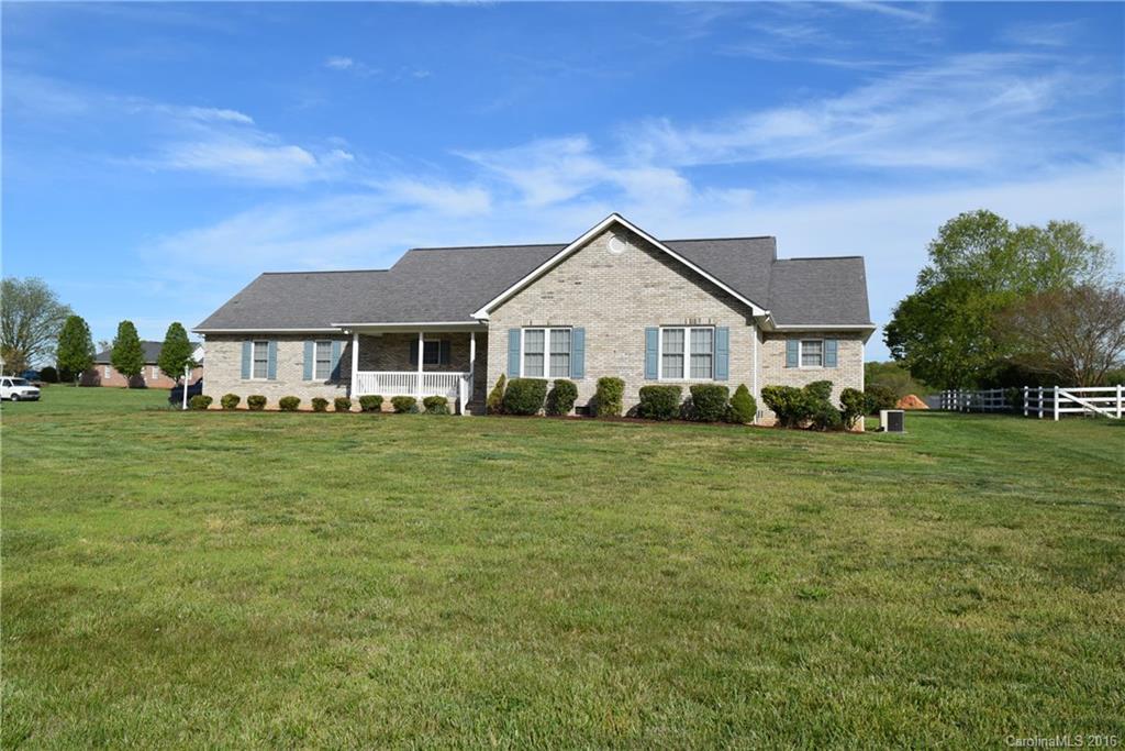 3450 Cloninger Road Dallas, NC 28034 - Photo 2 of 24 Gallery Image 2