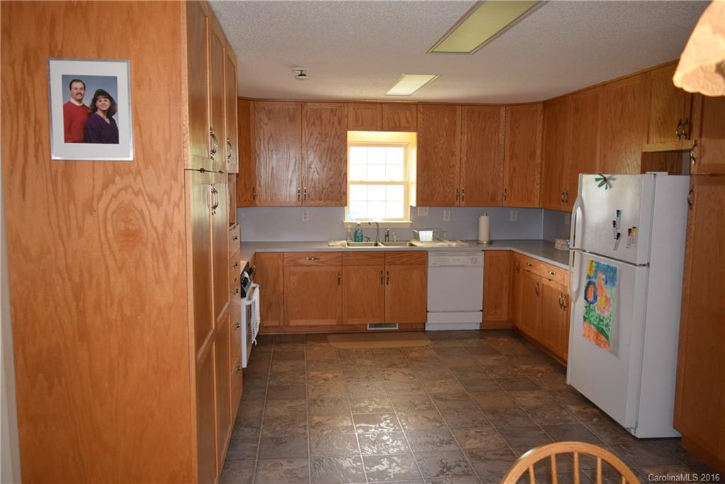 3450 Cloninger Road Dallas, NC 28034 - Photo 12 of 24 Gallery Image 12