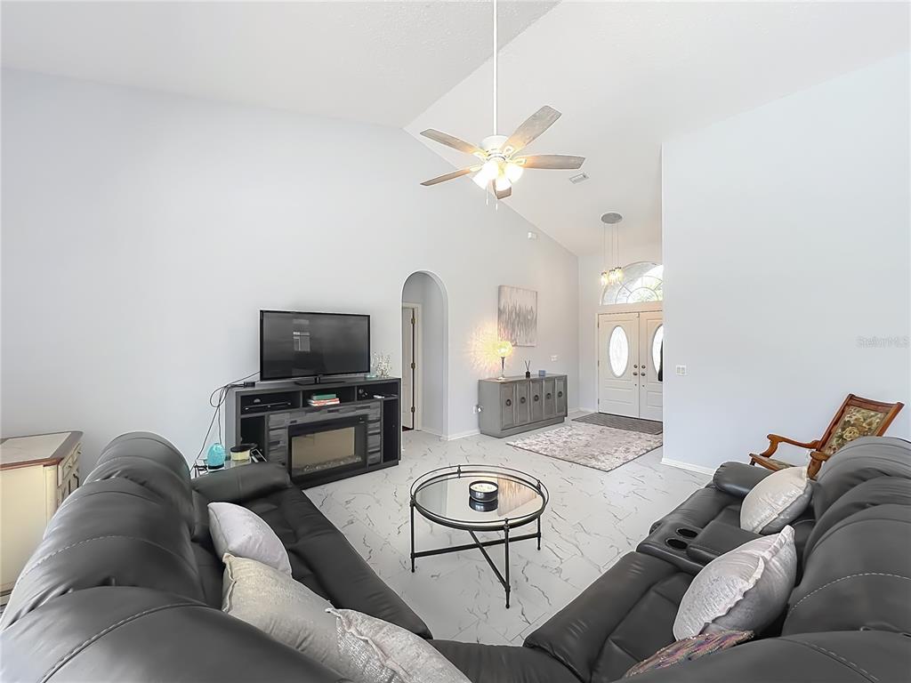 909 Grovesmere Loop Ocoee, FL 34761 - Photo 11 of 37