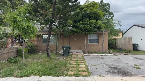 $319,000 | 4754 Chariot Circle, Greenacres, FL 33463
