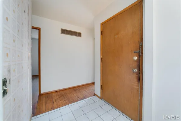 $160,000 | 4377 Varano Drive, Florissant, MO 63033