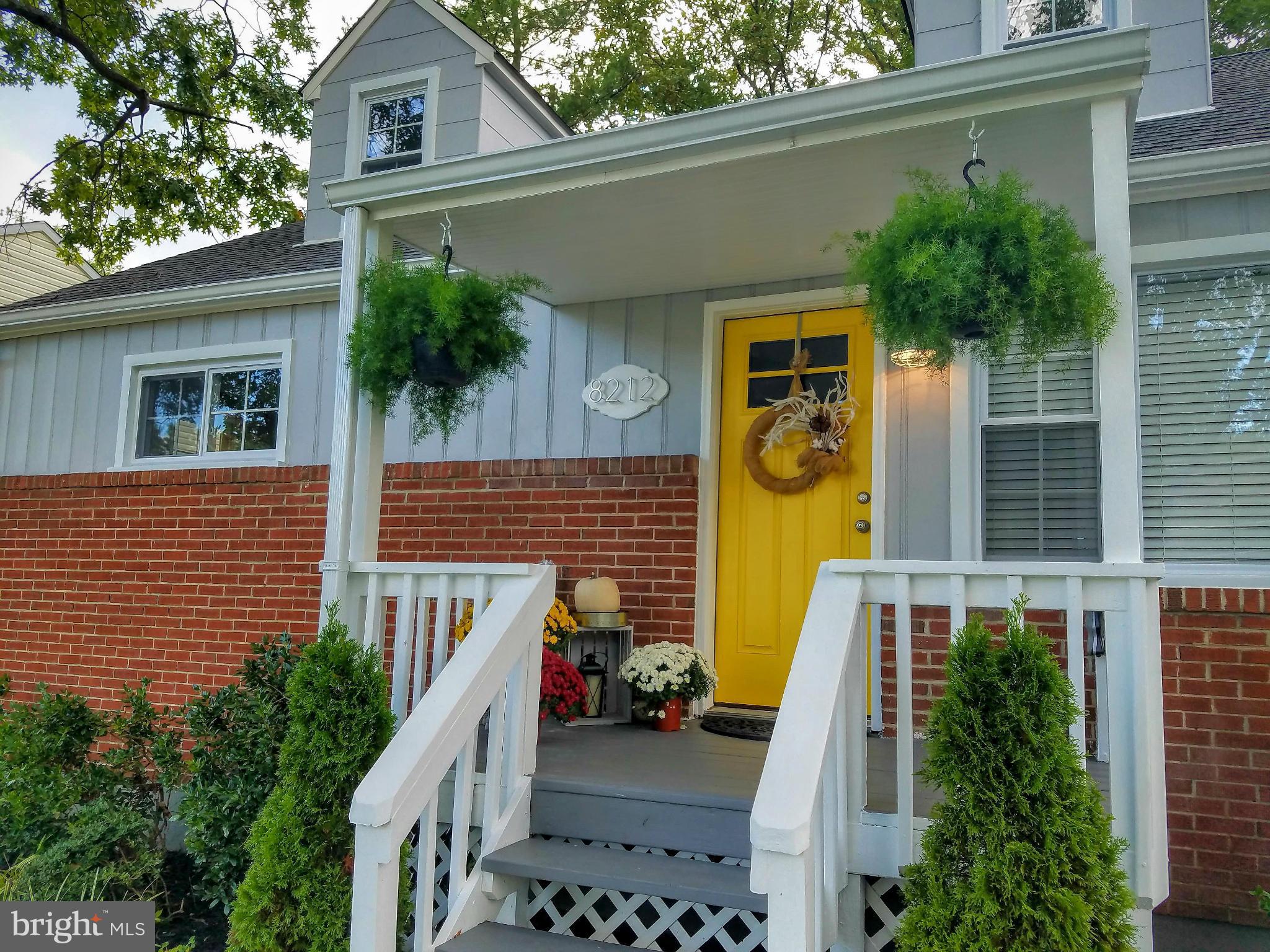 8212 Oakleigh Road Baltimore, MD 21234 - Photo 3 of 30 Welcoming Front Porch