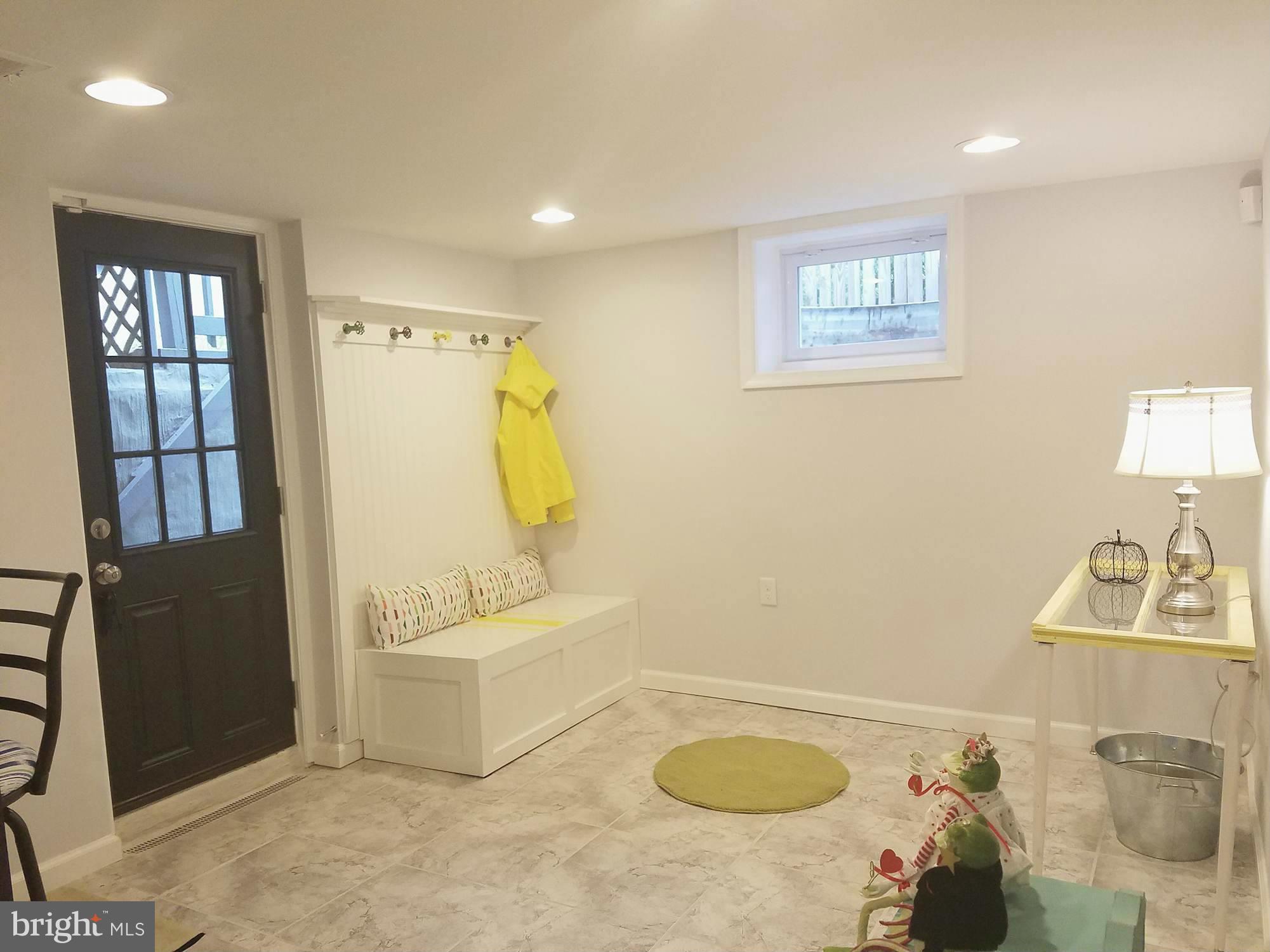 8212 Oakleigh Road Baltimore, MD 21234 - Photo 24 of 30 Mud Room w/ Bench