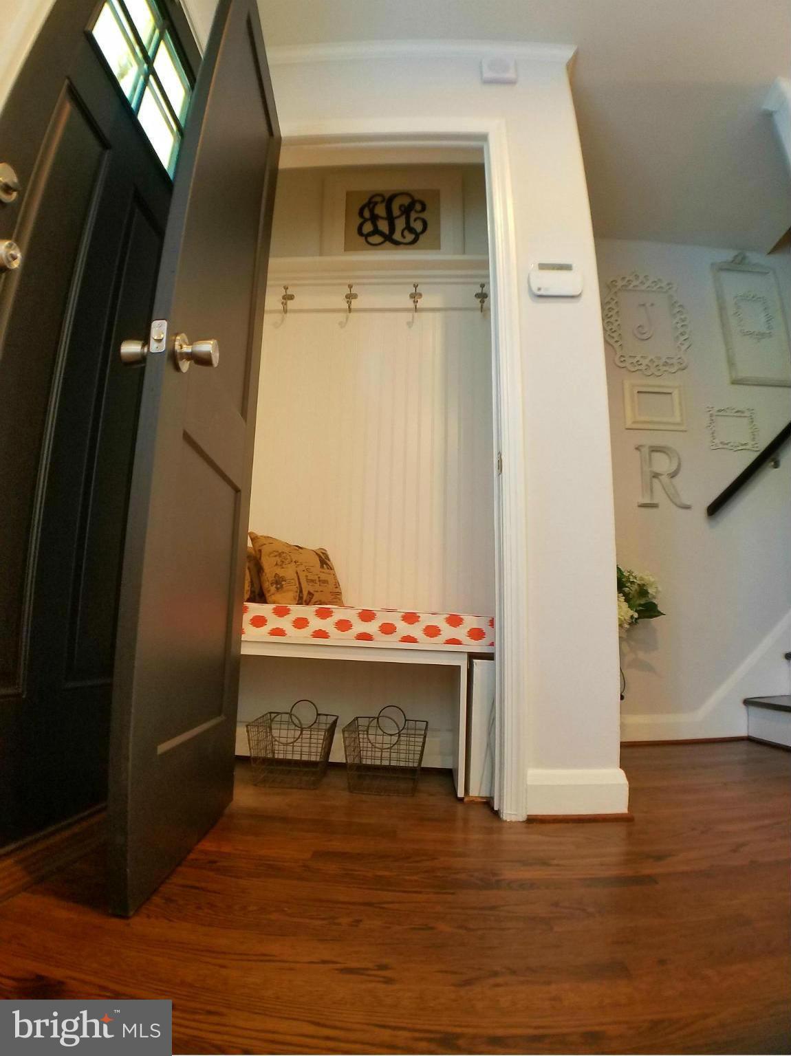 8212 Oakleigh Road Baltimore, MD 21234 - Photo 5 of 30 Mini Mud Room