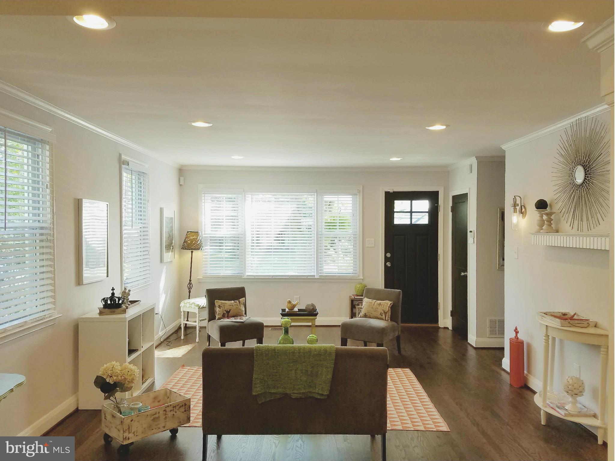 8212 Oakleigh Road Baltimore, MD 21234 - Photo 6 of 30 Sunny Living Room