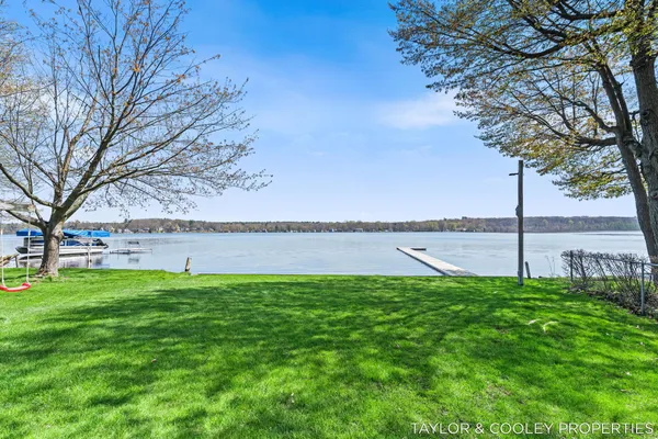 $1,495,000 | 3185 Elmwood Beach Road, Middleville, MI 49333