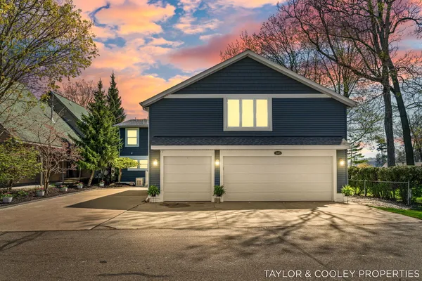 $1,495,000 | 3185 Elmwood Beach Road, Middleville, MI 49333