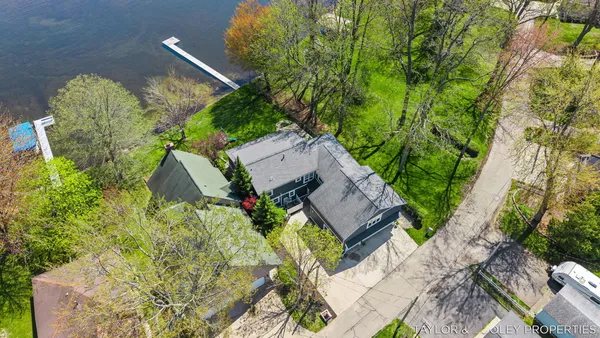 $1,495,000 | 3185 Elmwood Beach Road, Middleville, MI 49333