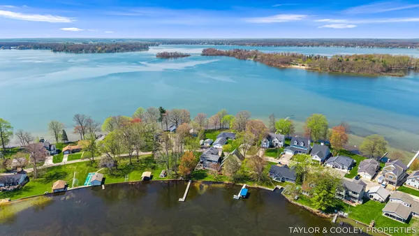 $1,495,000 | 3185 Elmwood Beach Road, Middleville, MI 49333