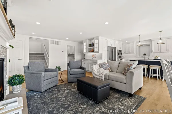 $1,495,000 | 3185 Elmwood Beach Road, Middleville, MI 49333