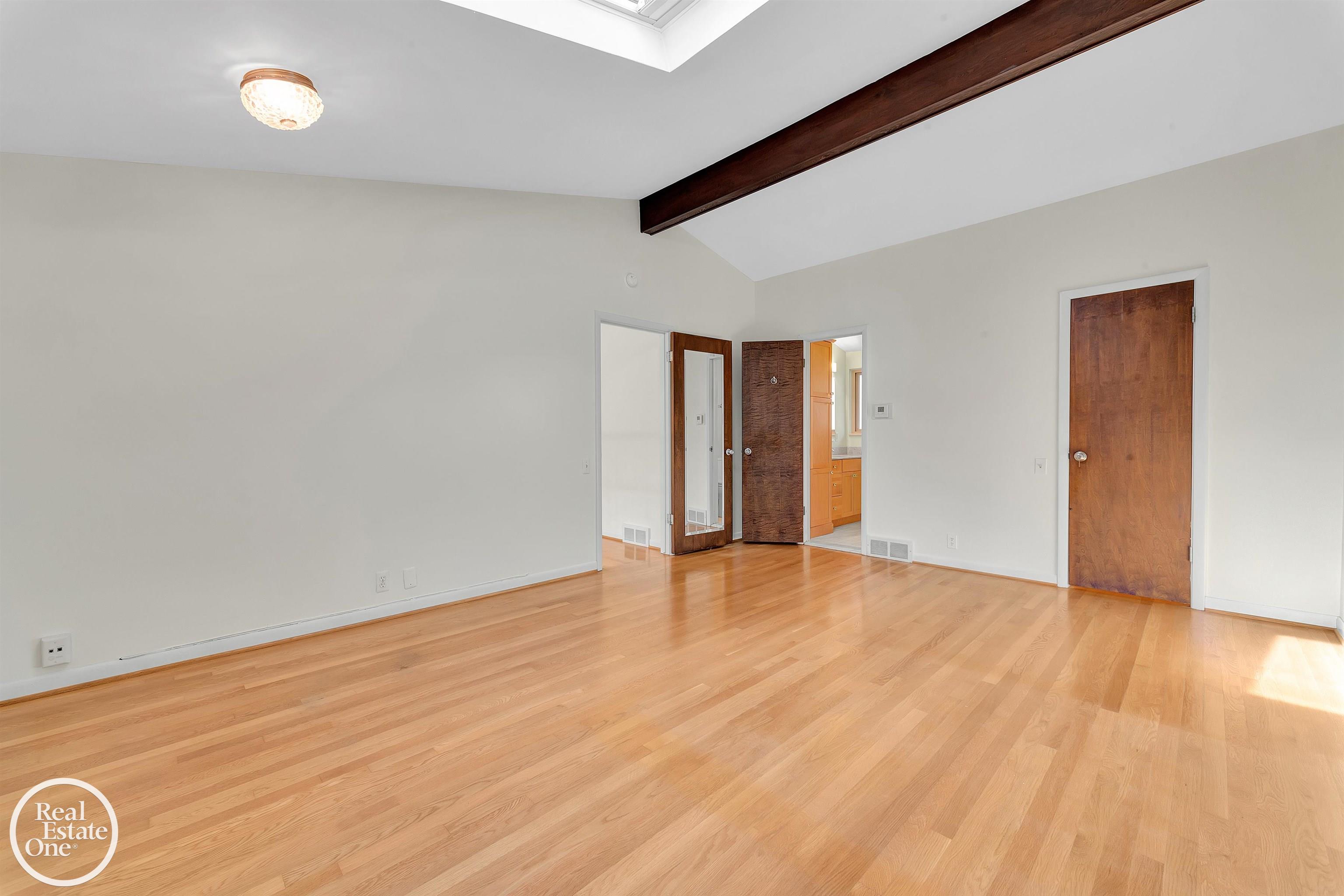 459 Washington Road Grosse Pointe, MI 48230 - Photo 23 of 44 50191414-39b1e71c-d932-44f9-b01f-1e330b028e4b.JPG