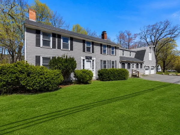 $625,000 | 549 Main Street, Townsend, MA 01474