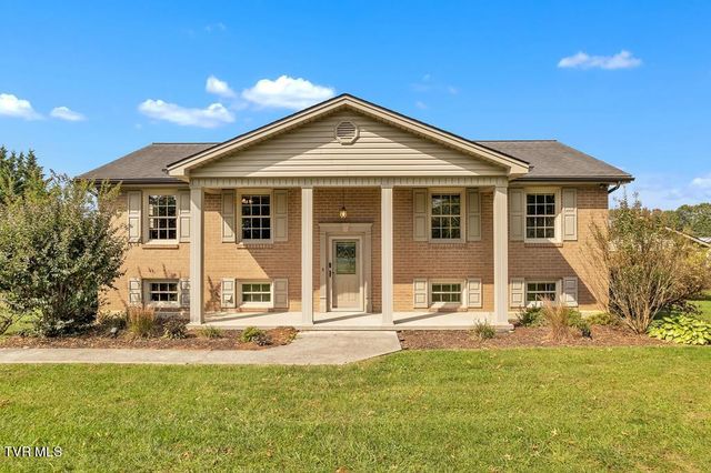 $299,900 | 19627 Old Jonesboro Road, Abingdon, VA 24211