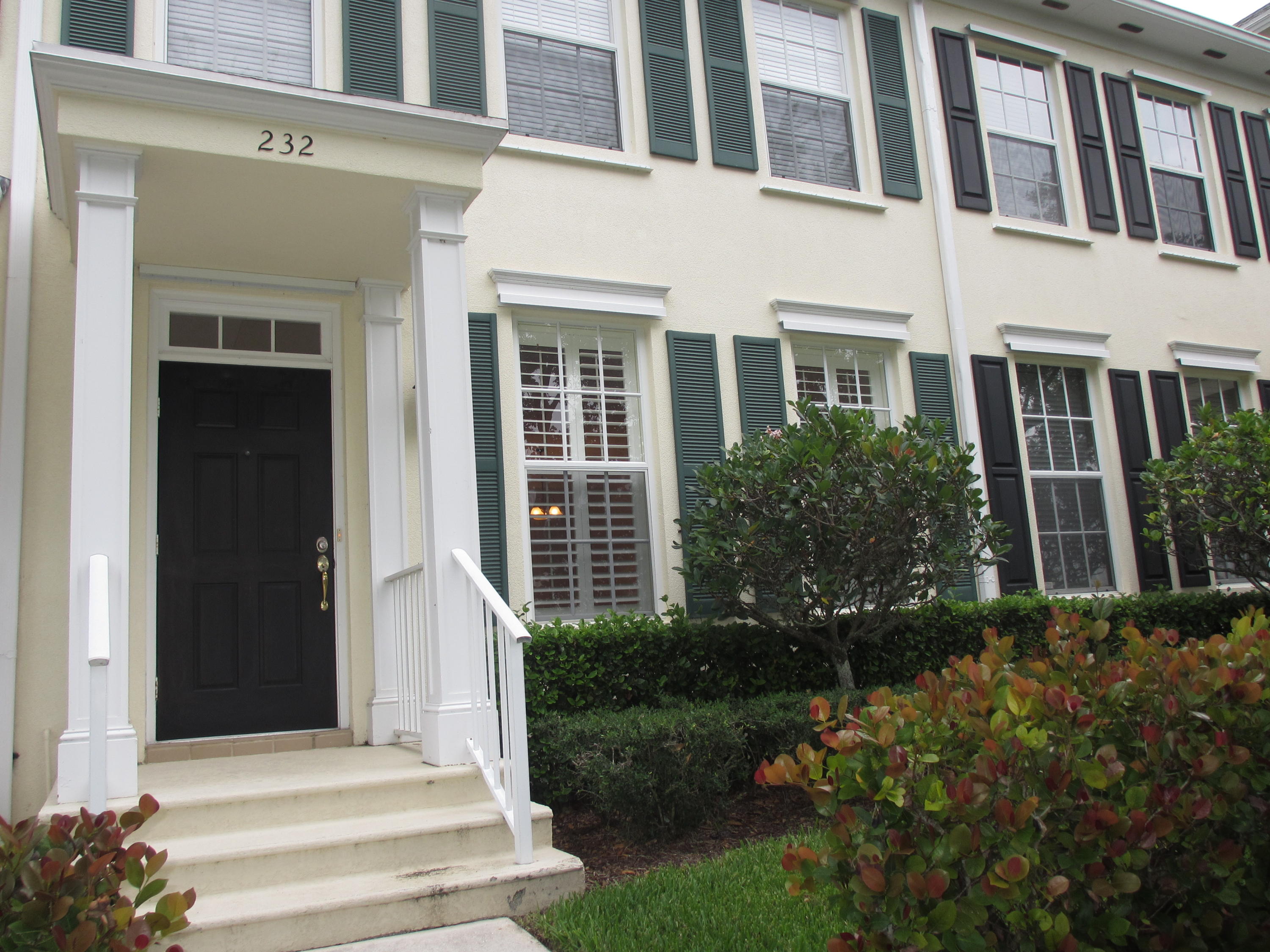 232 Murray Court Jupiter, FL 33458 - Photo 2 of 32 IMG_3271
