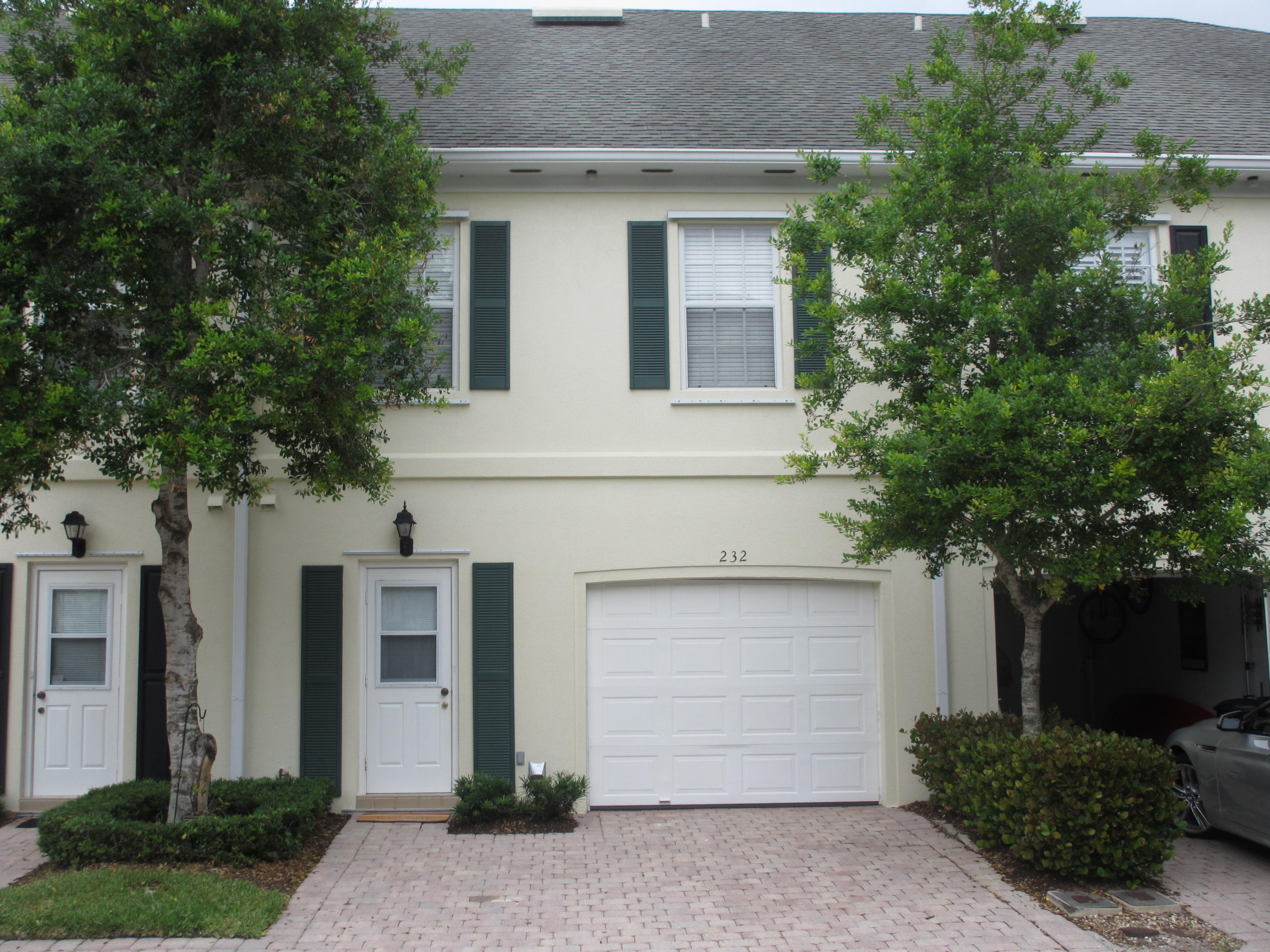 232 Murray Court Jupiter, FL 33458 - Photo 3 of 32 IMG_3281