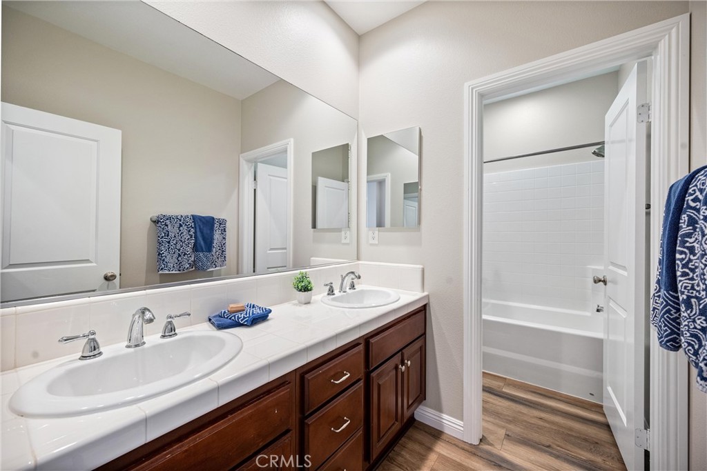 28264 Spring Creek Way Menifee, CA 92585 - Photo 24 of 35 Full upstairs bathroom