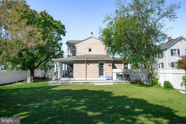 a house view with a outdoor space