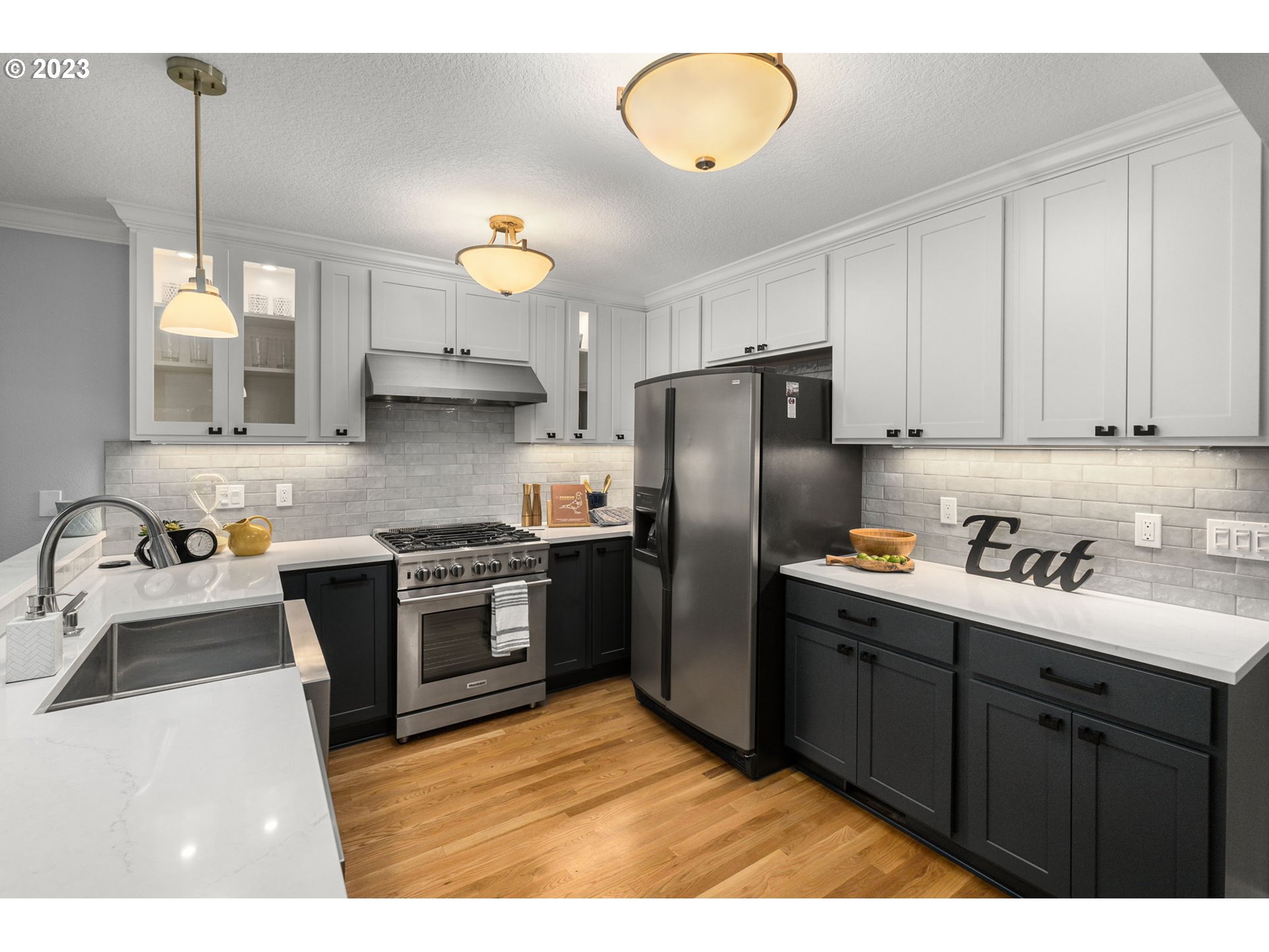 4310 Southwest Condor Avenue Portland, OR 97239 - Photo 12 of 48 Gallery Image 12