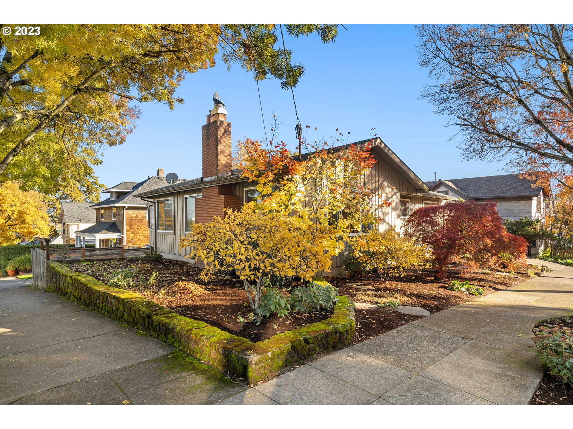 4310 Southwest Condor Avenue Portland, OR 97239 - Photo 2 of 48 Gallery Image 2