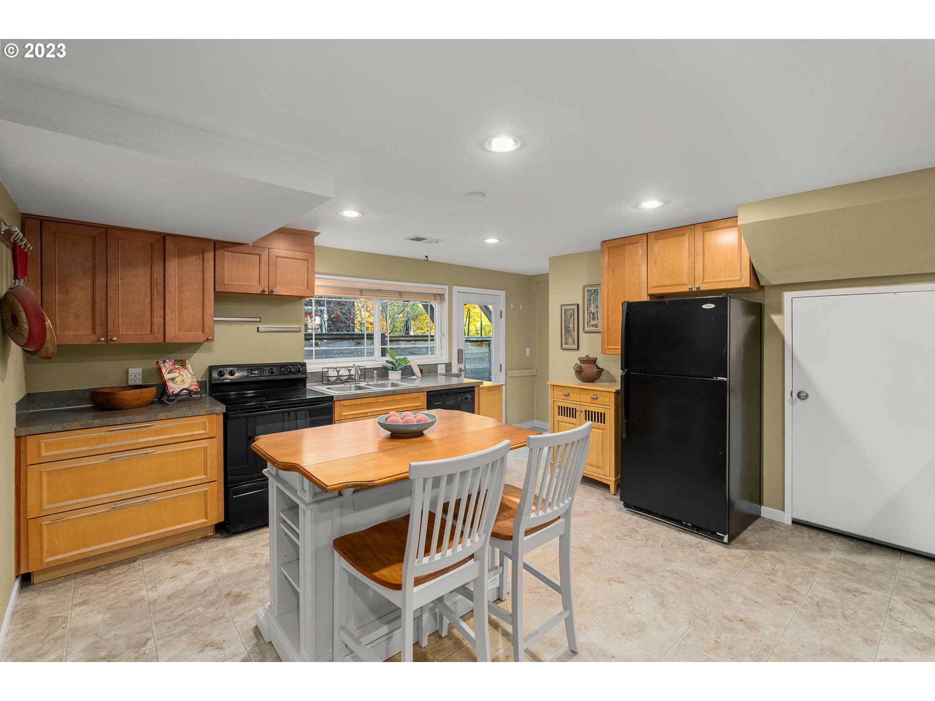 4310 Southwest Condor Avenue Portland, OR 97239 - Photo 27 of 48 Gallery Image 27
