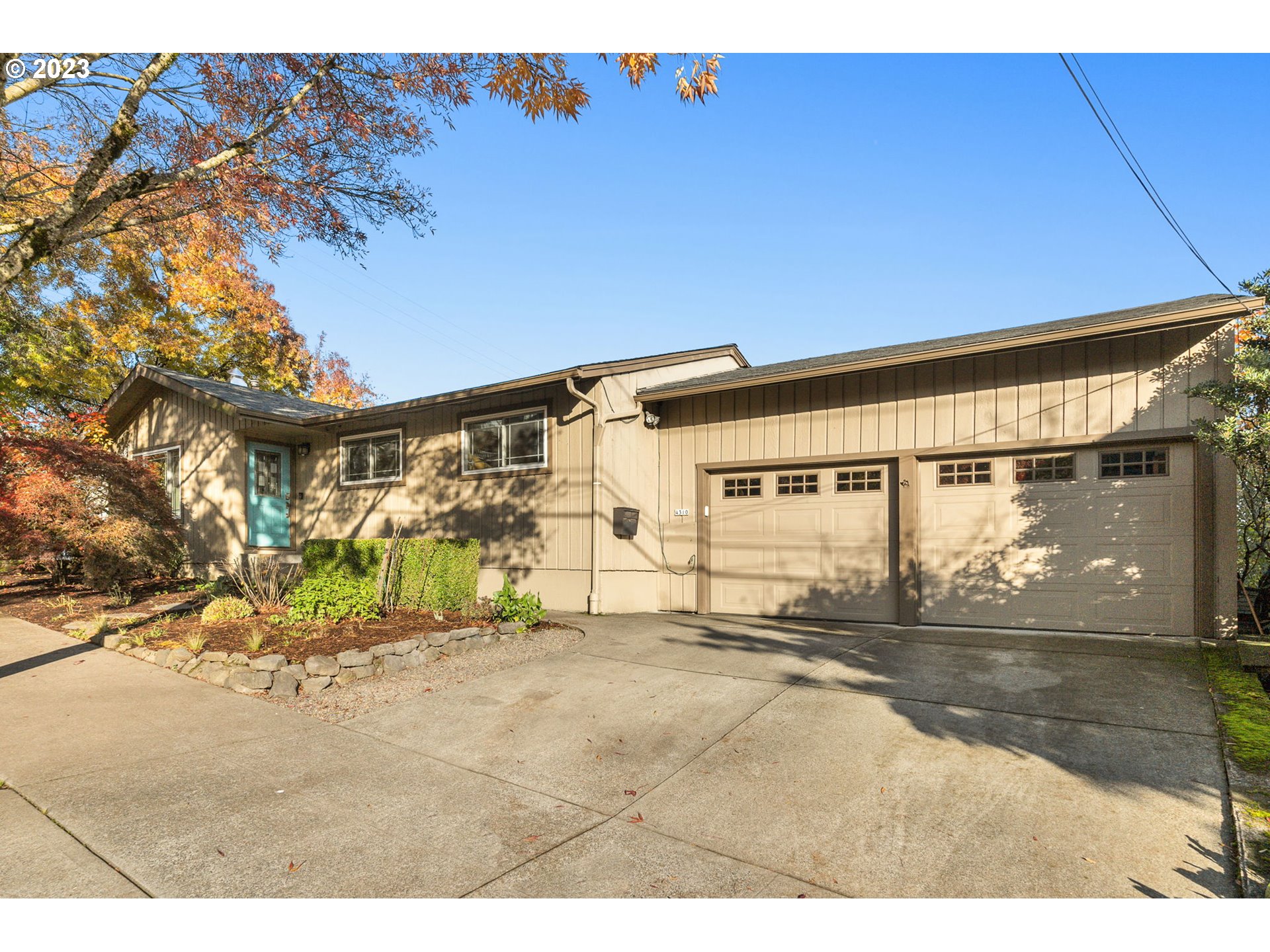 4310 Southwest Condor Avenue Portland, OR 97239 - Photo 3 of 48 Gallery Image 3
